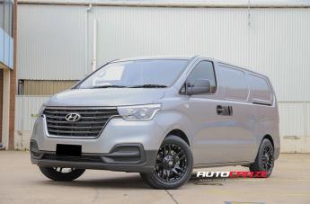 HYUNDAI-ILOAD-CLIFF-MATTE-BLACK